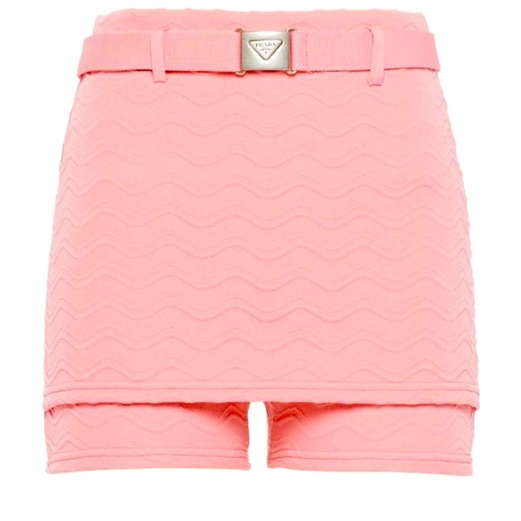 Prada Jacquard Belted Waist Shorts
skort 44 - Picture 6 of 15